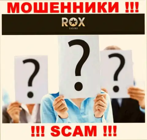 RoxCasino работают противозаконно, информацию о руководстве прячут